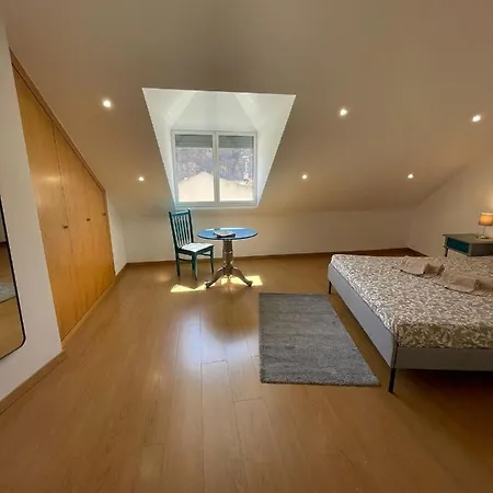 Portucale ! Stylish Campo Ourique Апартаменты