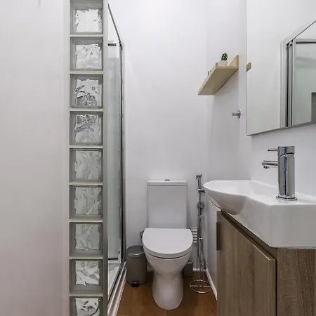Portucale ! Stylish Campo Ourique Апартаменты