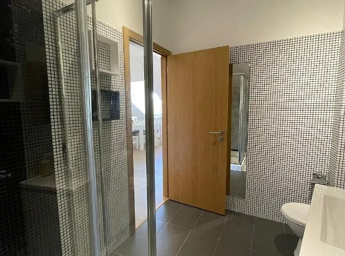 Portucale ! Stylish Campo Ourique Appartamento