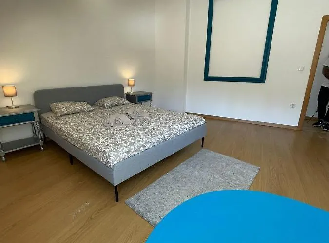 Portucale ! Stylish Campo Ourique Appartamento