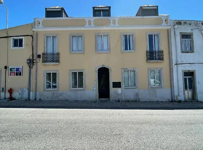 Portucale ! Stylish Campo Ourique * Lisbona