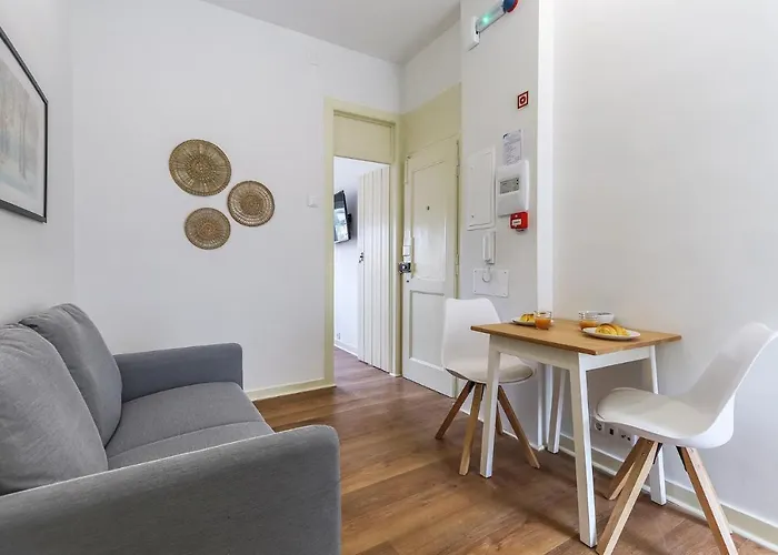 Appartamento Portucale ! Stylish Campo Ourique Lisbona