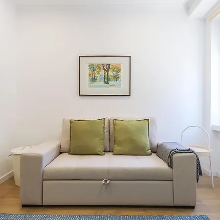 Portucale ! Stylish Campo Ourique Apartament Lizbona