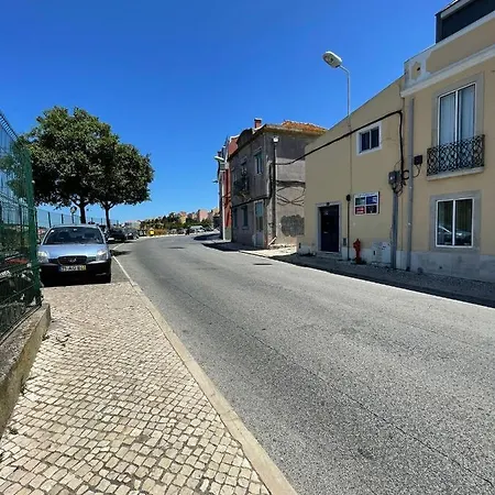 Portucale ! Stylish Campo Ourique Lizbona